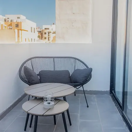 아파트 Sarah's Penthouse In