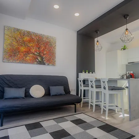 아파트 Sarah's Penthouse In